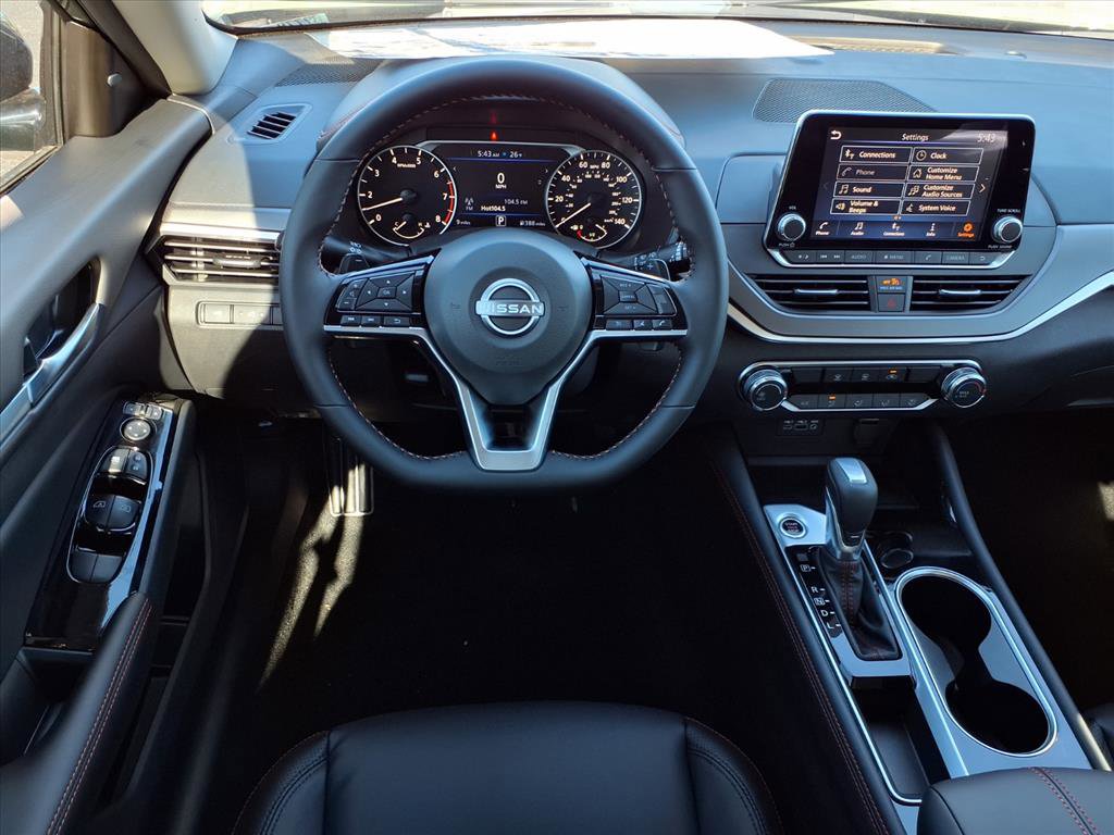 New 2025 Nissan Altima 2.5 SR image 13