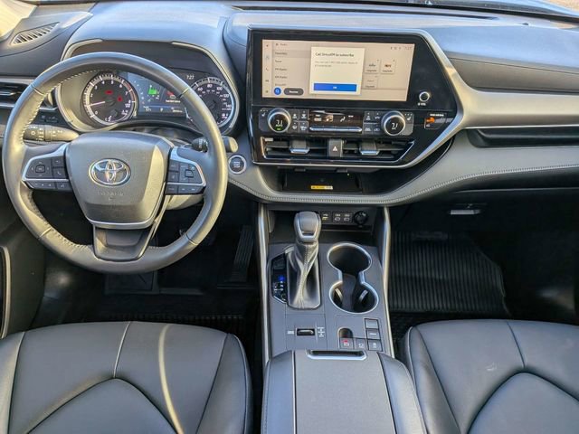 Used 2023 Toyota Highlander XLE image 13