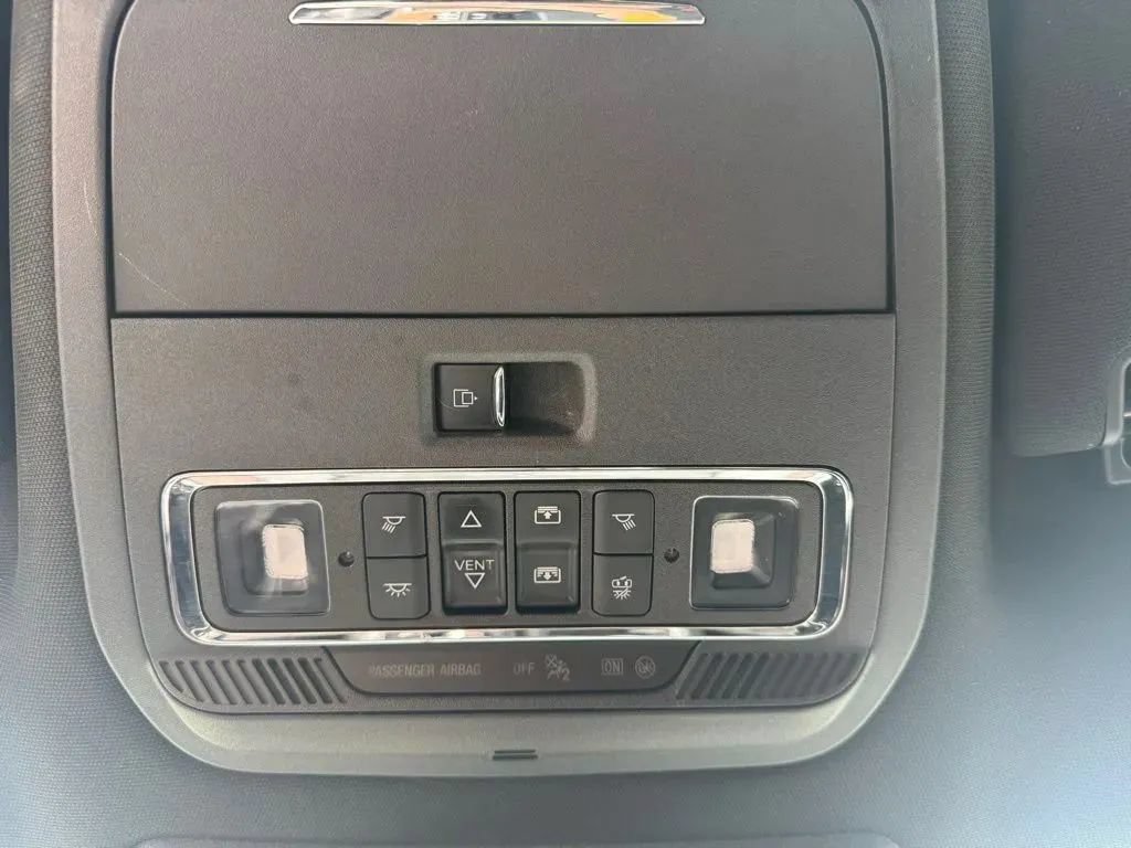 Used 2023 Ford F150 Lariat w/ Equipment Group 502A High AWD/4WD image 30