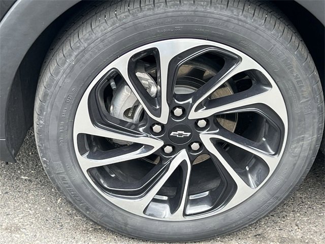 Used 2022 Chevrolet Bolt EUV Premier w/ Sun & Sound Package image 17