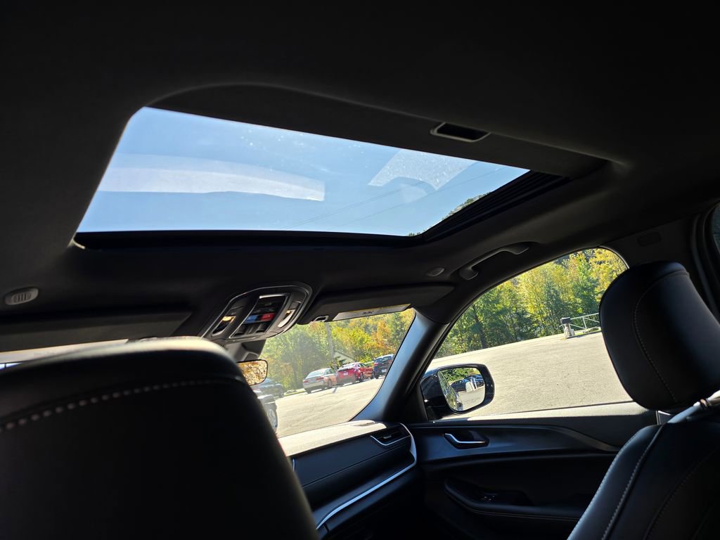 New 2025 Jeep Grand Cherokee Altitude image 11