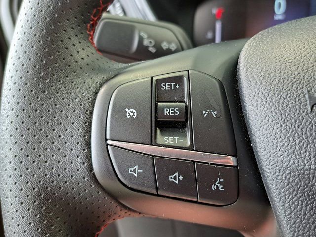 Used 2025 Ford Escape ST-Line FWD image 12