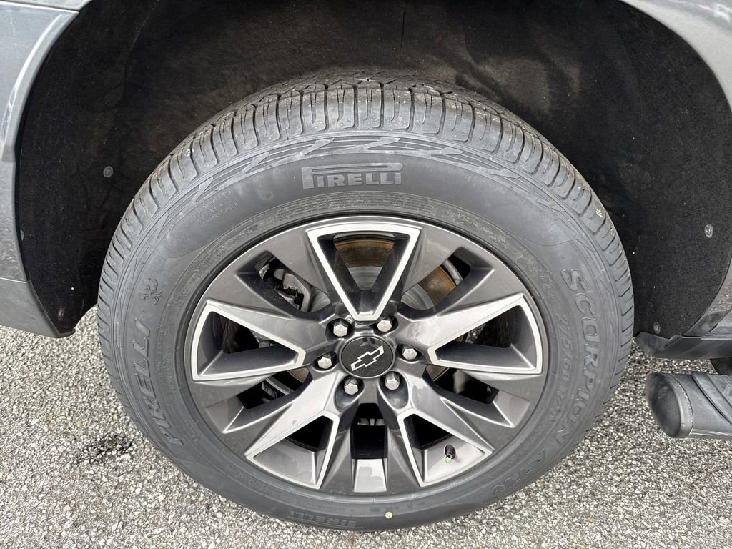 Used 2021 Chevrolet Tahoe Z71 w/ Z71 Signature Package image 17