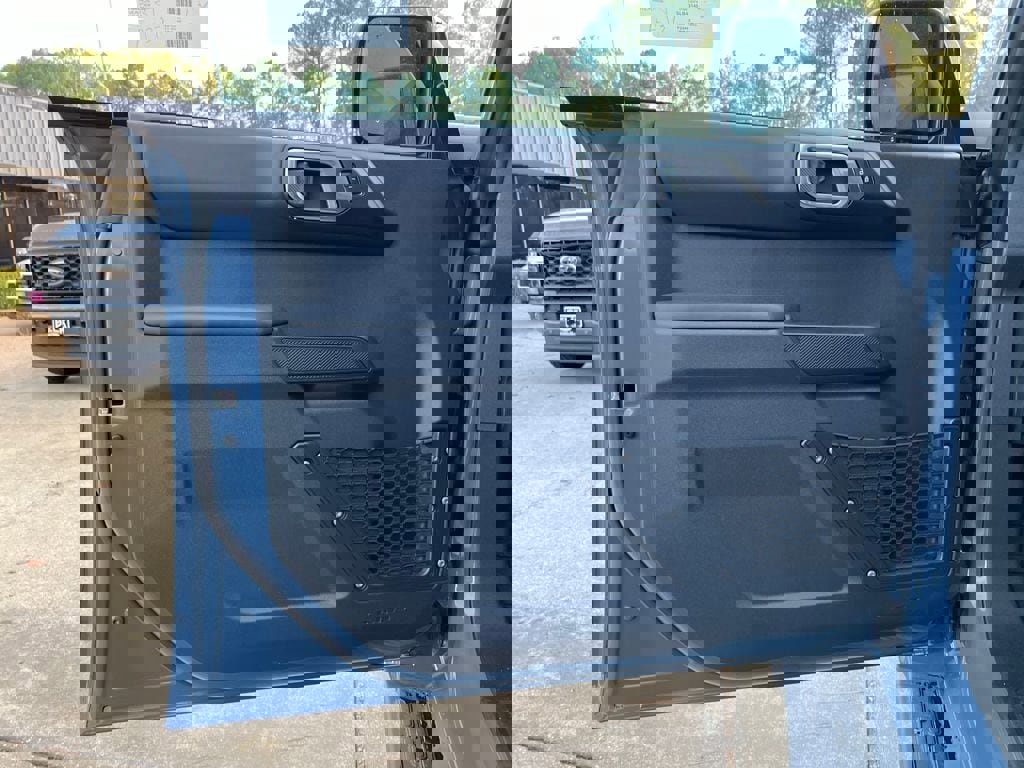 New 2025 Ford Bronco Outer Banks image 11