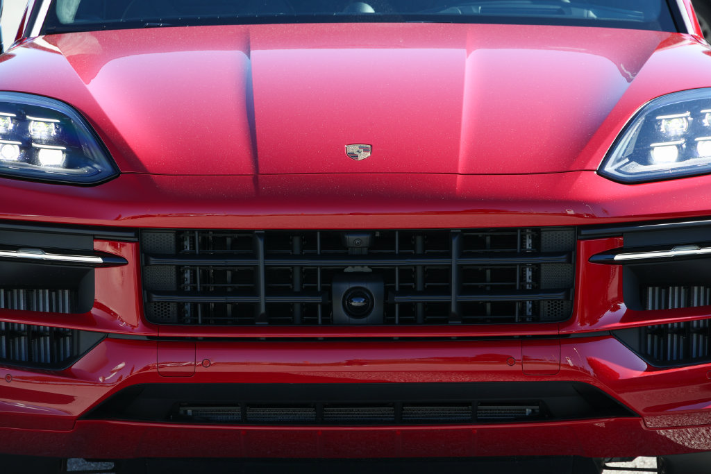 New 2026 Porsche Cayenne GTS AWD/4WD image 10