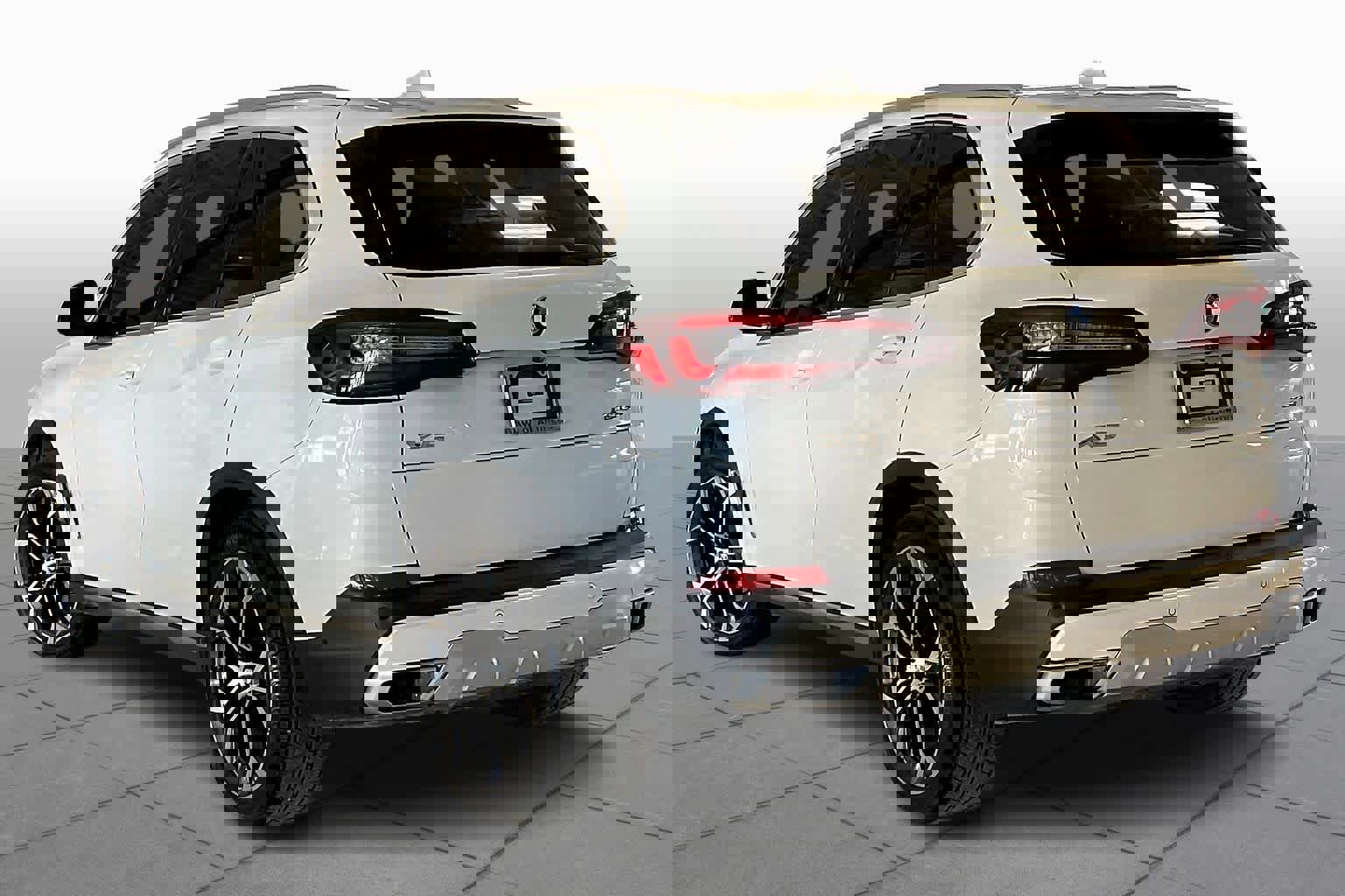 Used 2022 BMW X5 xDrive40i w/ Premium Package image 11