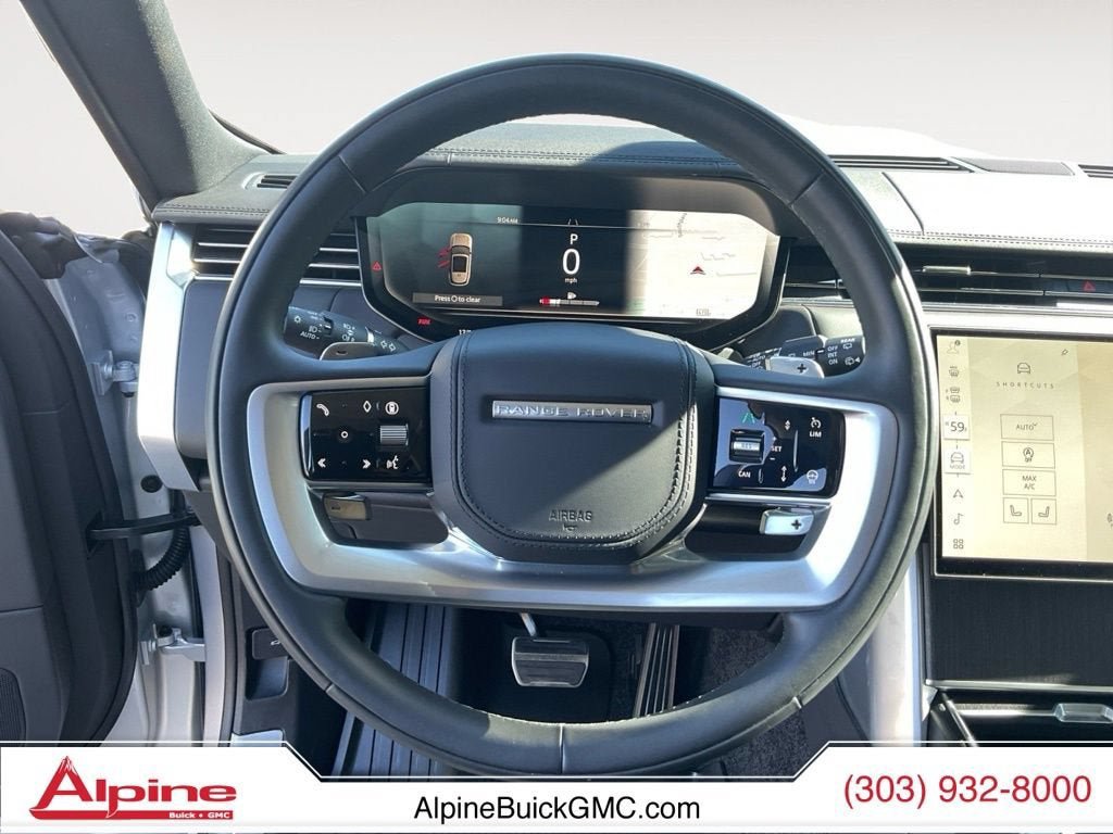 Used 2025 Land Rover Range Rover SE AWD/4WD image 12