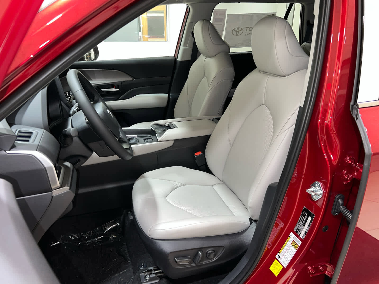 New 2026 Toyota Grand Highlander XLE image 16