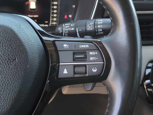 Used 2025 Honda Pilot Elite image 24