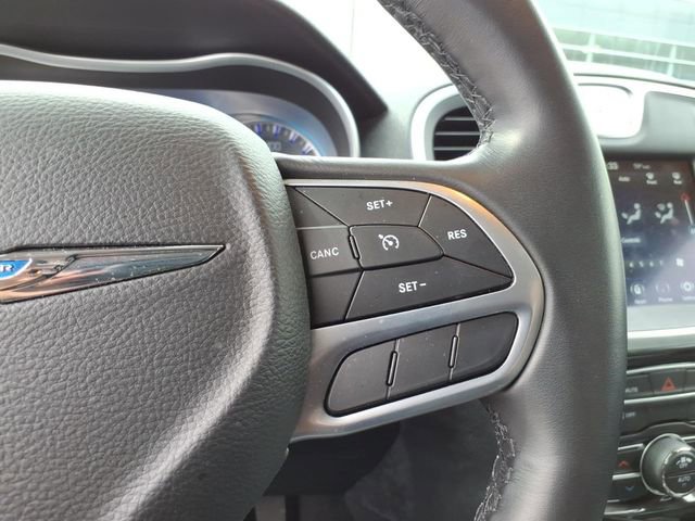 Used 2021 Chrysler 300 Touring L image 23