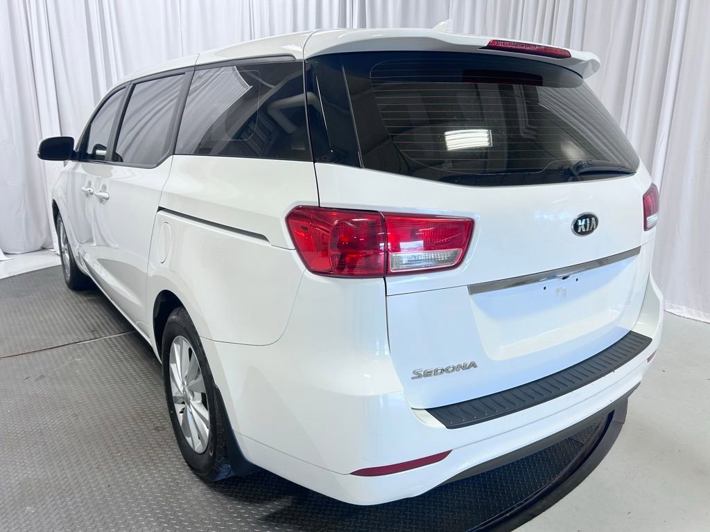 Used 2016 Kia Sedona L FWD image 26