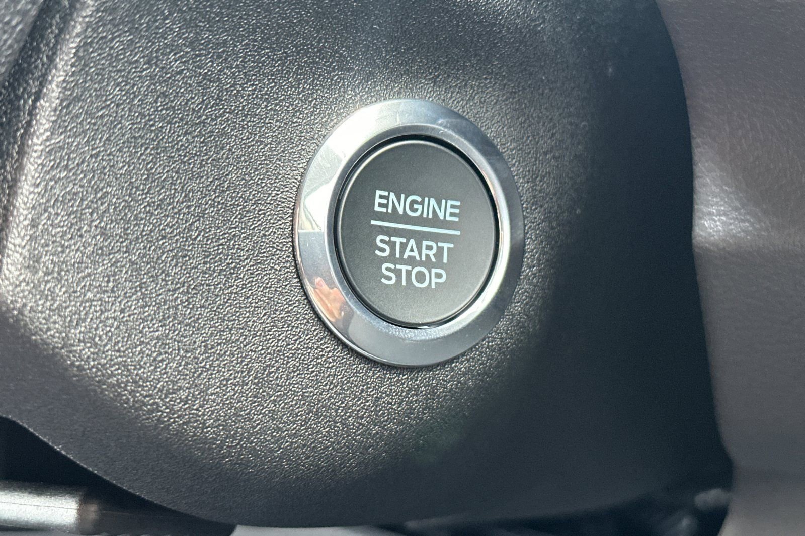 New 2026 Ford Transit 250 148 Medium Roof w/ Load Area Protection Package image 21