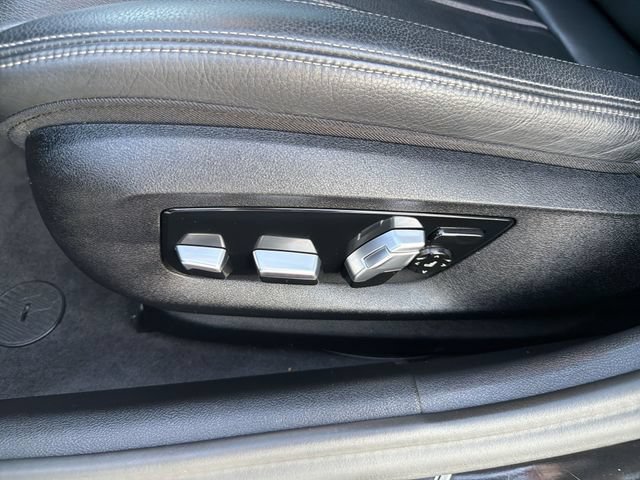 Used 2021 BMW M550i xDrive AWD/4WD image 27