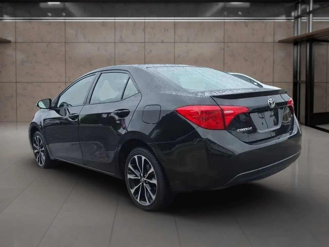 Used 2019 Toyota Corolla SE FWD image 6