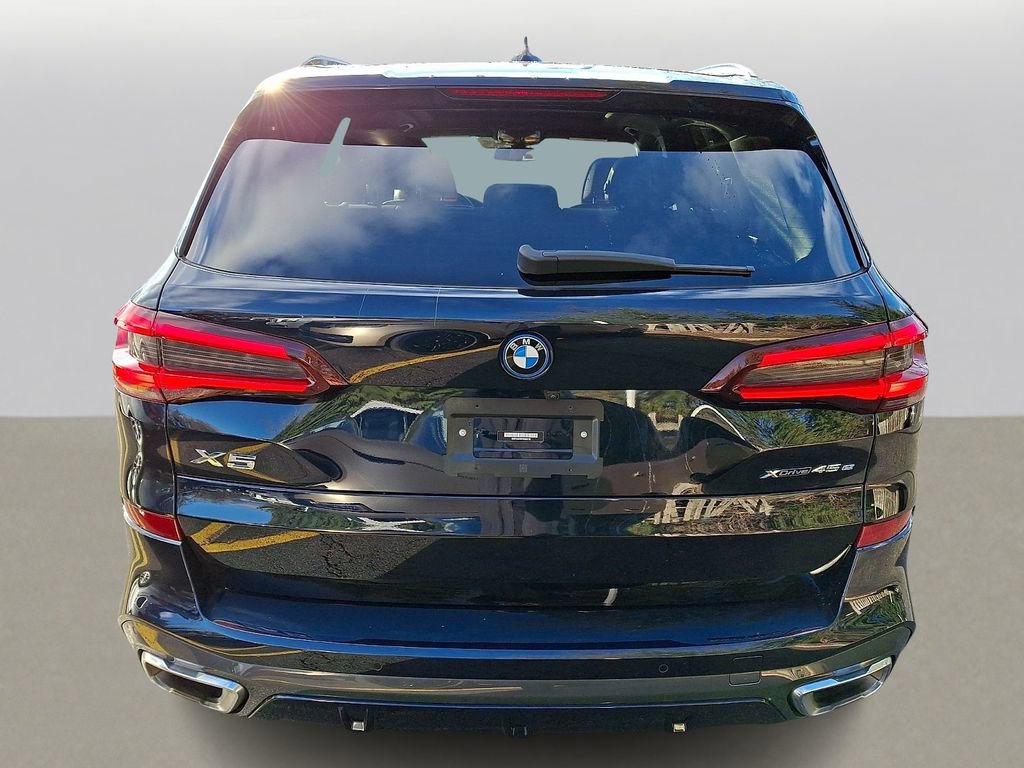 Certified 2023 BMW X5 xDrive45e w/ Executive Package image 5