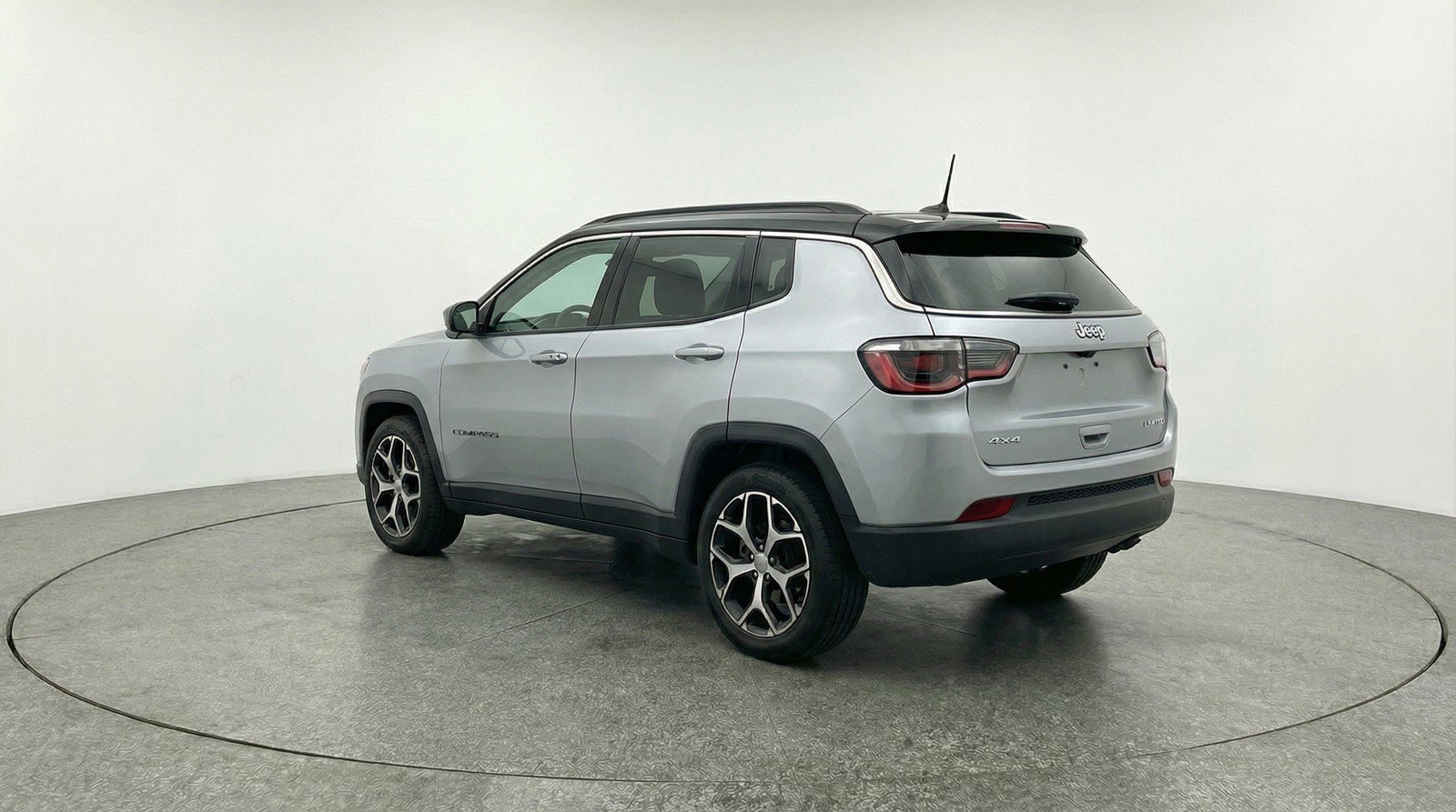 Used 2025 Jeep Compass Limited image 6
