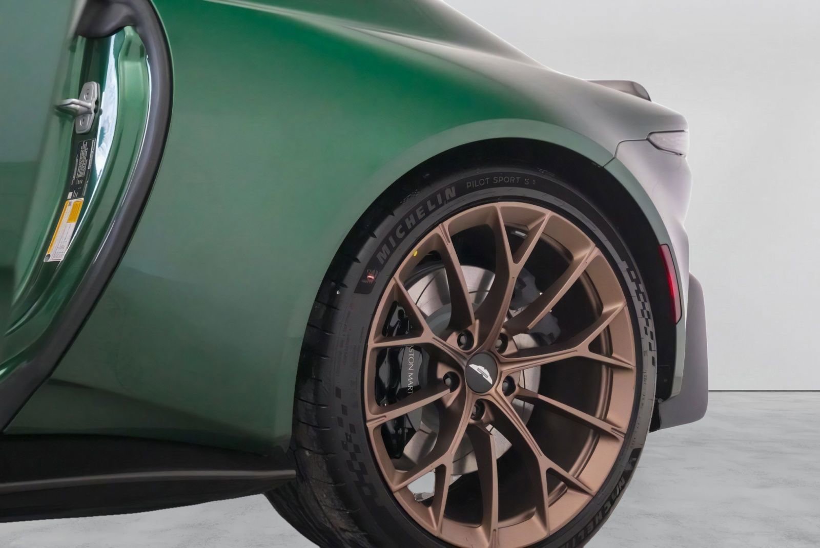 New 2026 Aston Martin V8 Vantage S RWD image 30