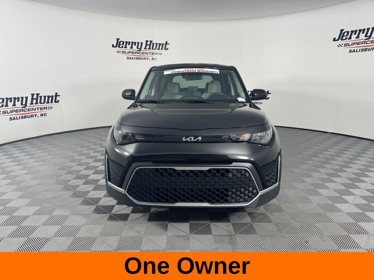 Used 2025 Kia Soul LX w/ LX Technology Package FWD image 5