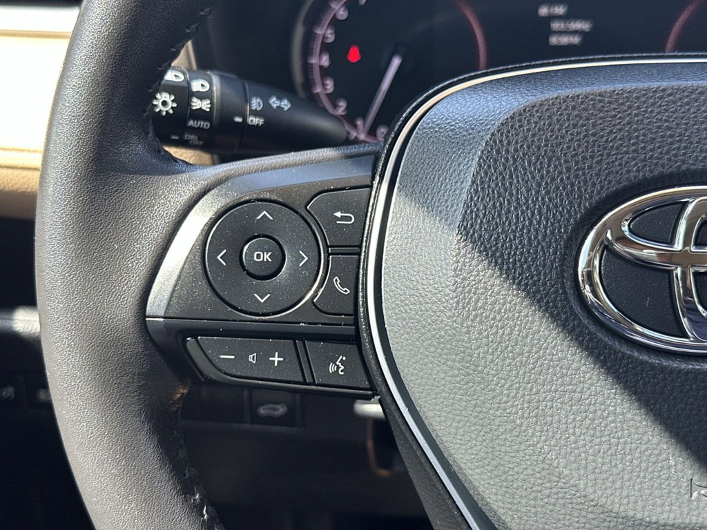 Used 2025 Toyota RAV4 XLE Premium FWD image 30