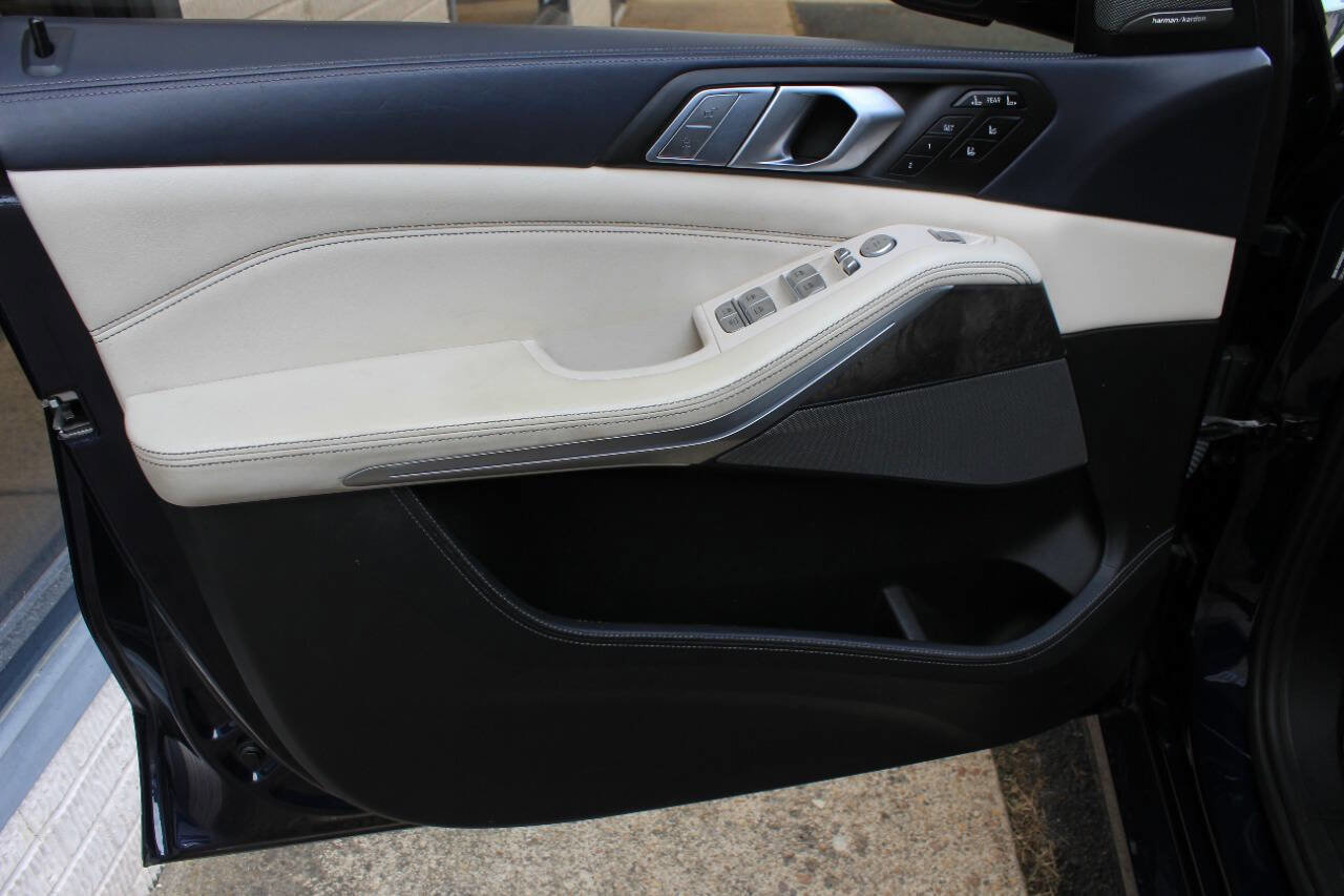Used 2020 BMW X7 xDrive50i w/ Dynamic Handling Package image 12