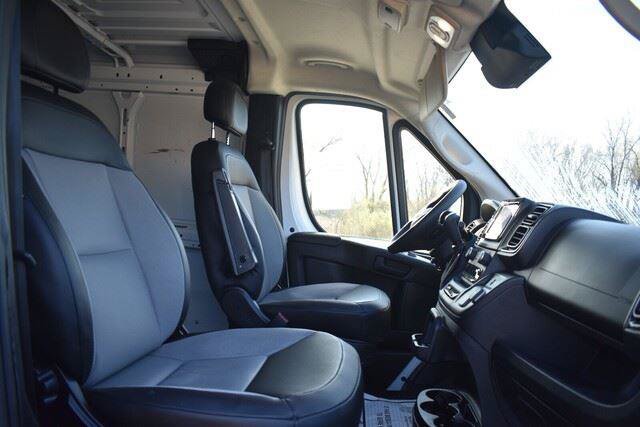 Used 2025 RAM ProMaster 2500 w/ Convenience Group FWD image 15