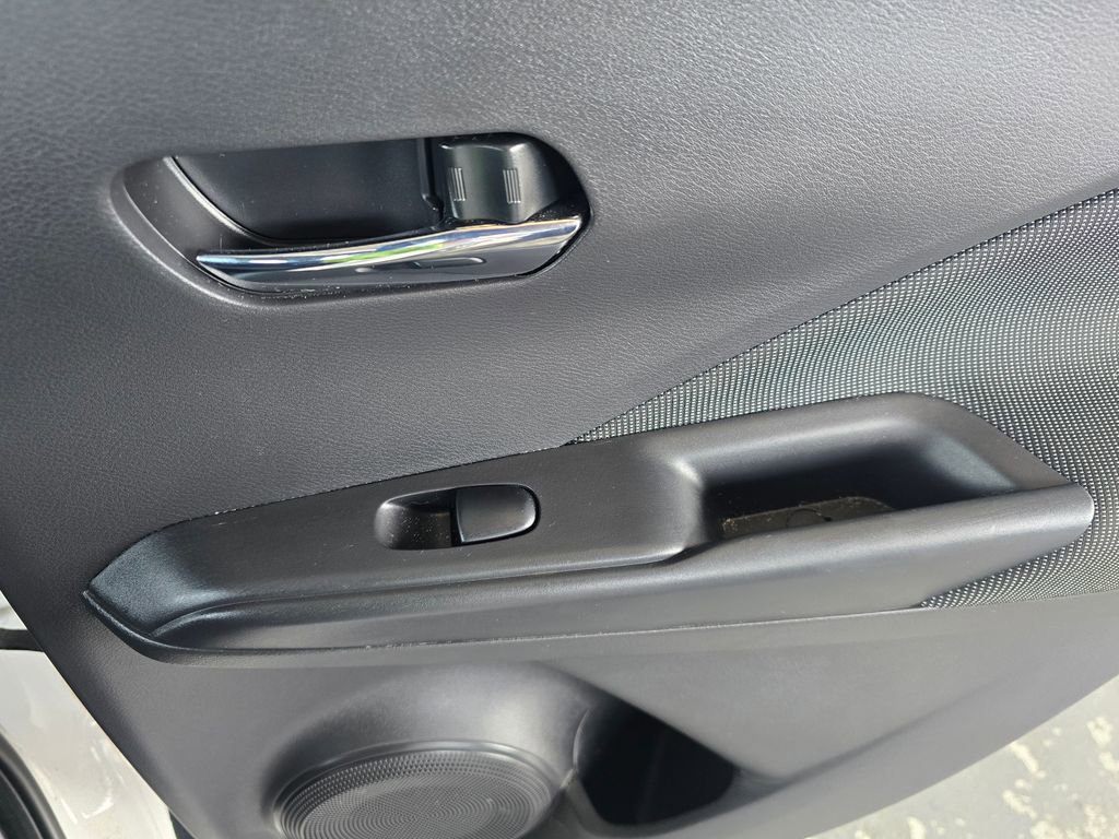 Used 2020 Nissan Kicks SV image 11