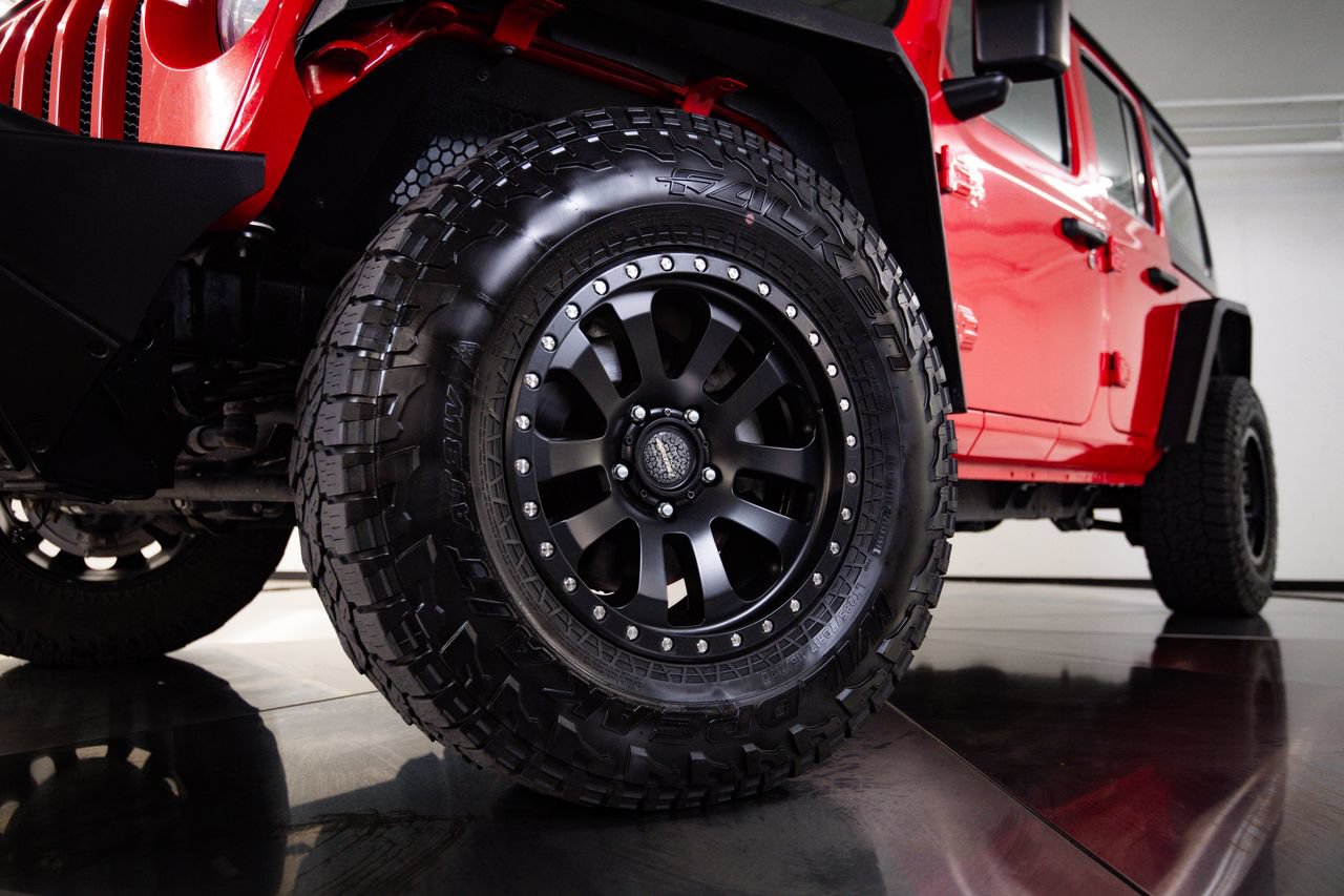 Used 2018 Jeep Wrangler Unlimited Sport AWD/4WD image 12