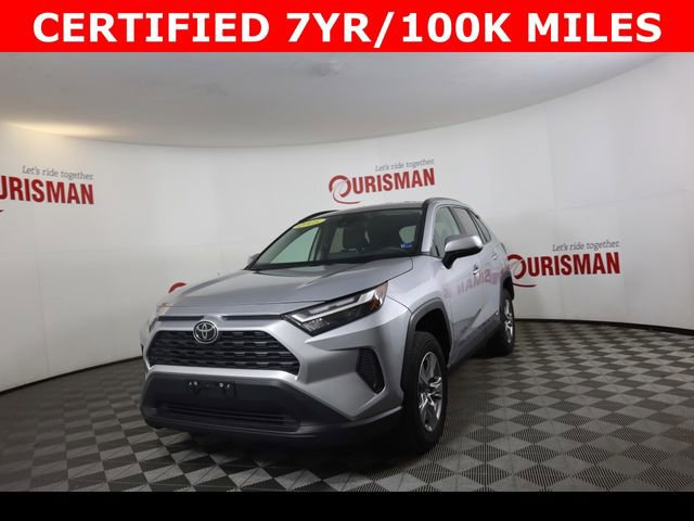 Used 2025 Toyota RAV4 XLE image 3