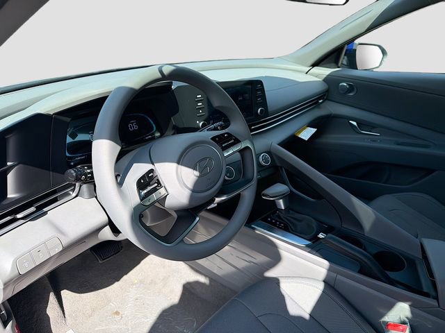 New 2026 Hyundai Elantra SE image 9