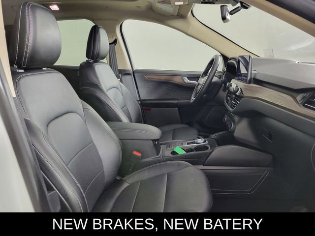 Certified 2020 Ford Escape Titanium image 18