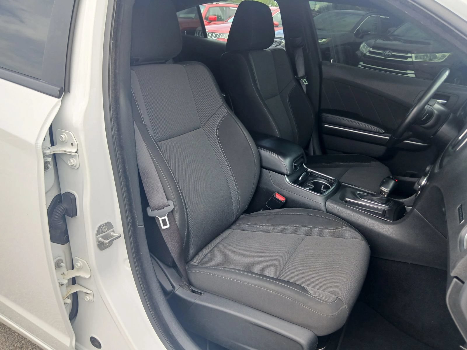 Used 2019 Dodge Charger SXT RWD image 18