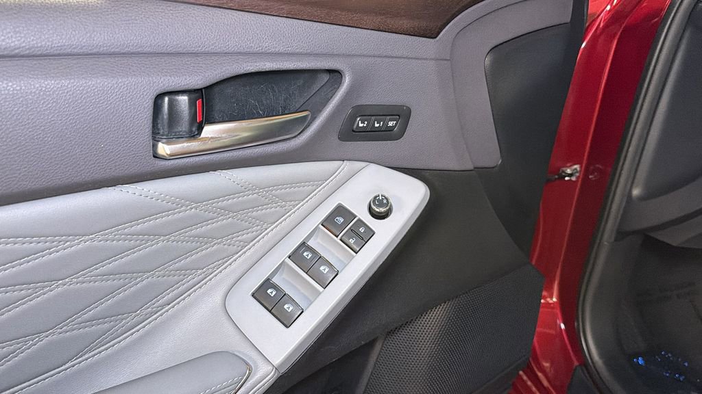 Used 2019 Toyota Avalon Limited w/ Advanced Safety Package image 19