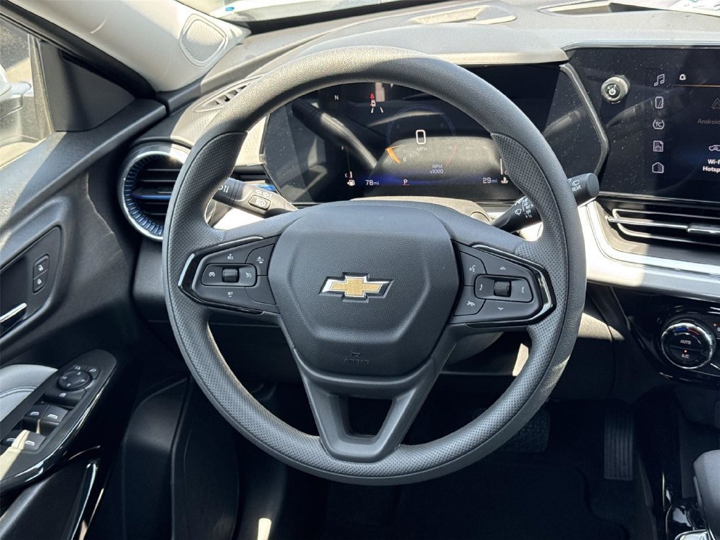 New 2026 Chevrolet Trax LT FWD image 10