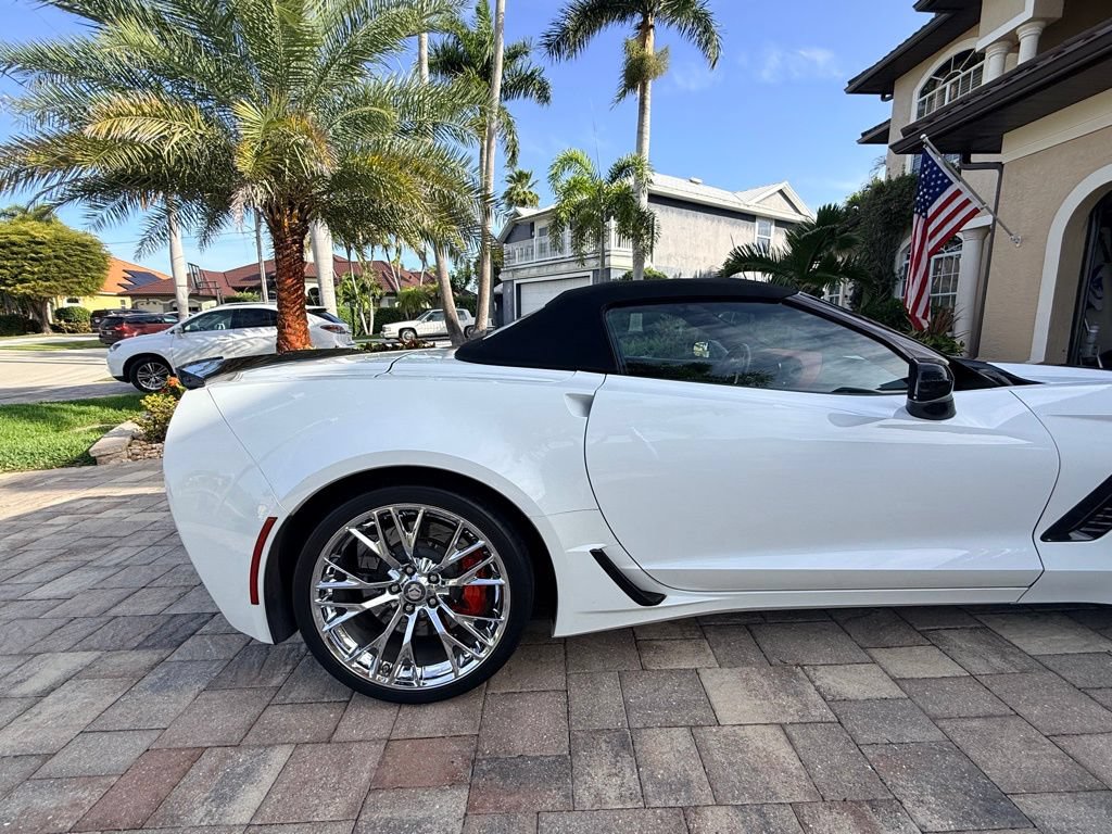 Used 2016 Chevrolet Corvette Z06 w/ 3LZ Preferred Equipment Group RWD image 9