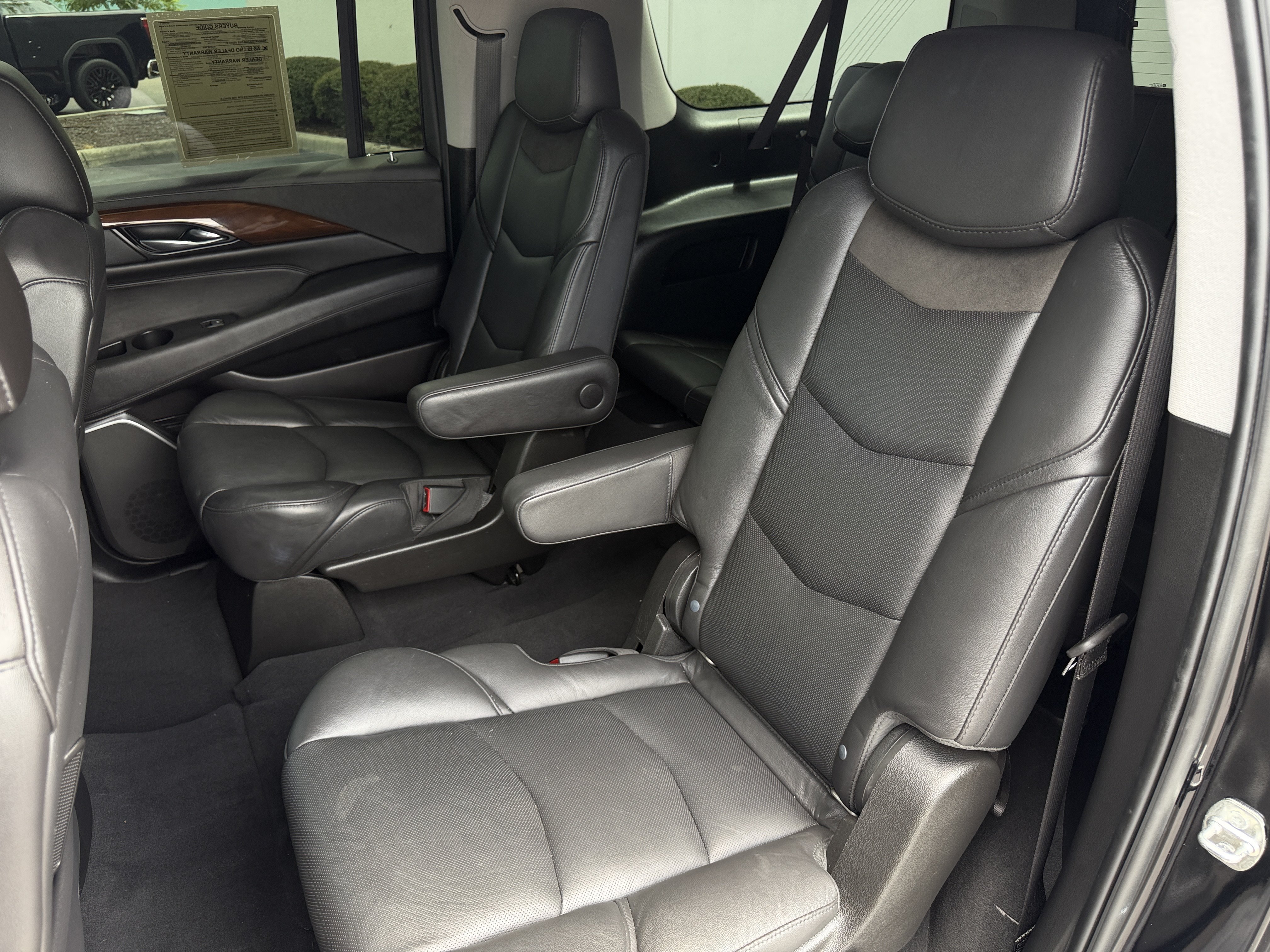Used 2020 Cadillac Escalade ESV Premium Luxury AWD/4WD image 20