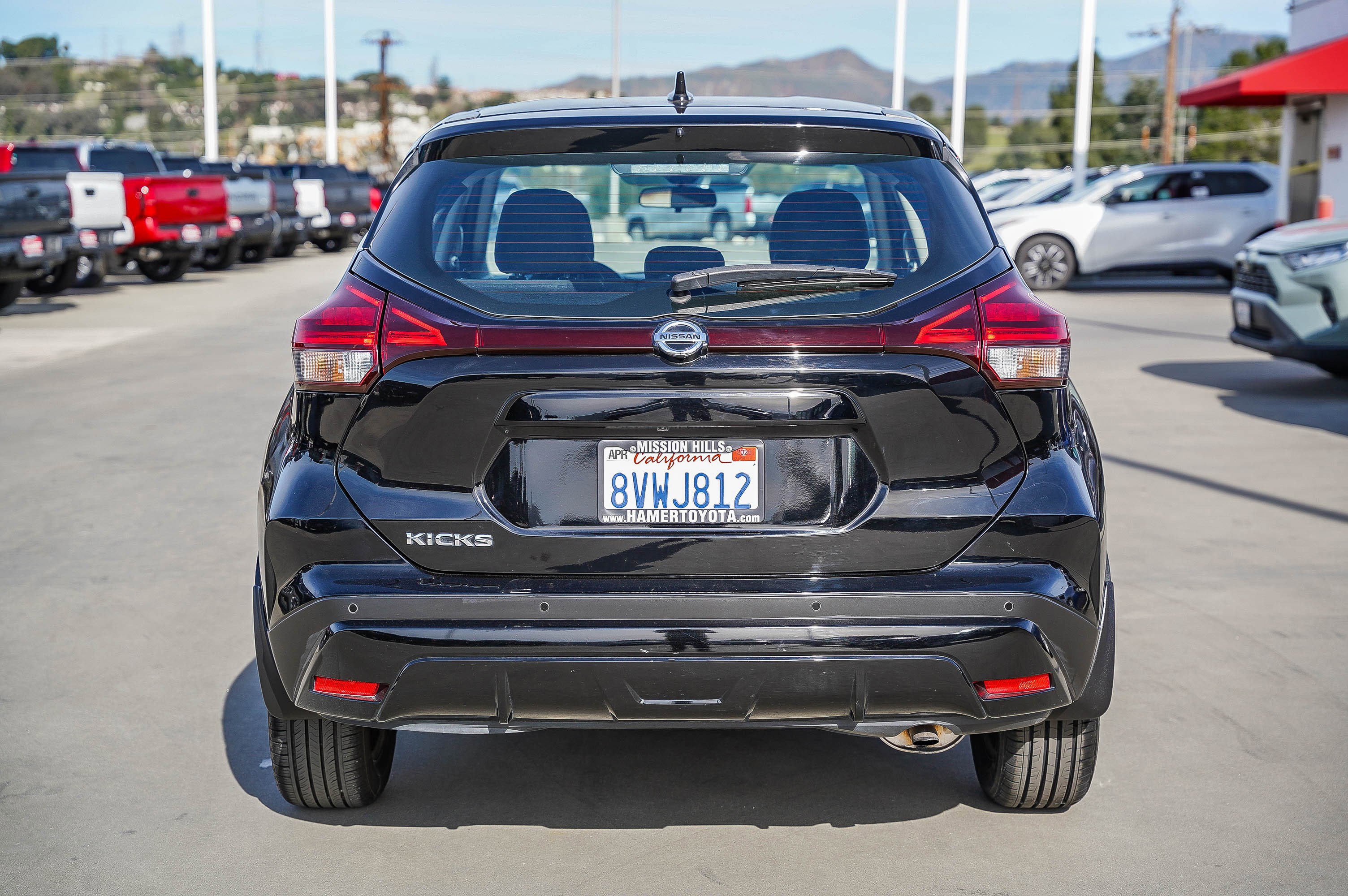 Used 2021 Nissan Kicks S image 10