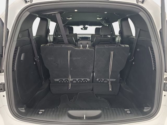 Used 2025 Chrysler Pacifica Select image 32