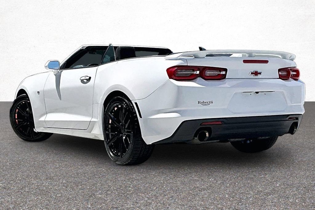 Used 2019 Chevrolet Camaro LT RWD image 5