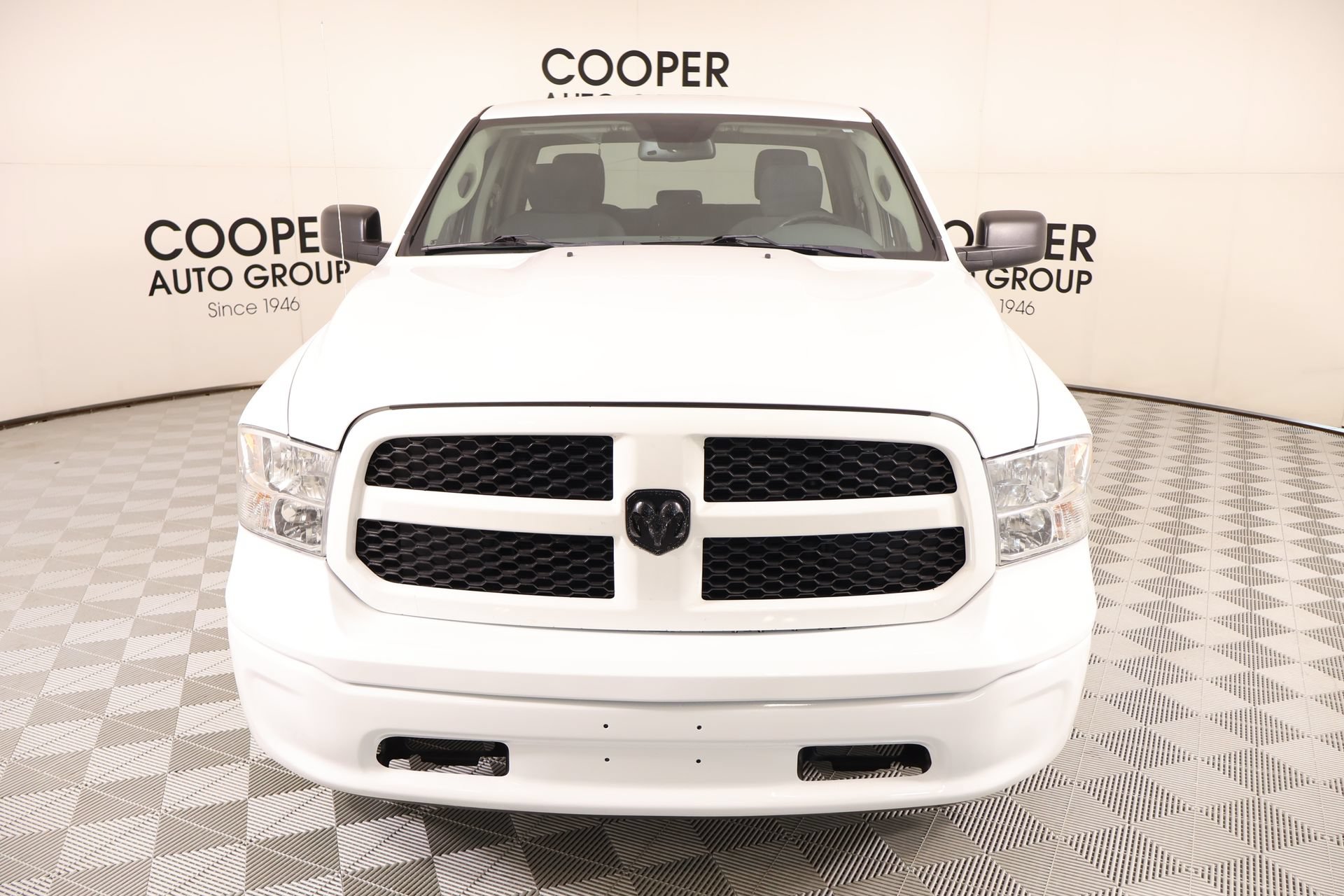 Used 2020 RAM 1500 Tradesman w/ Chrome Plus Package RWD image 8