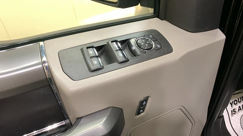 Used 2018 Ford F150 XLT w/ Equipment Group 302A Luxury AWD/4WD image 28