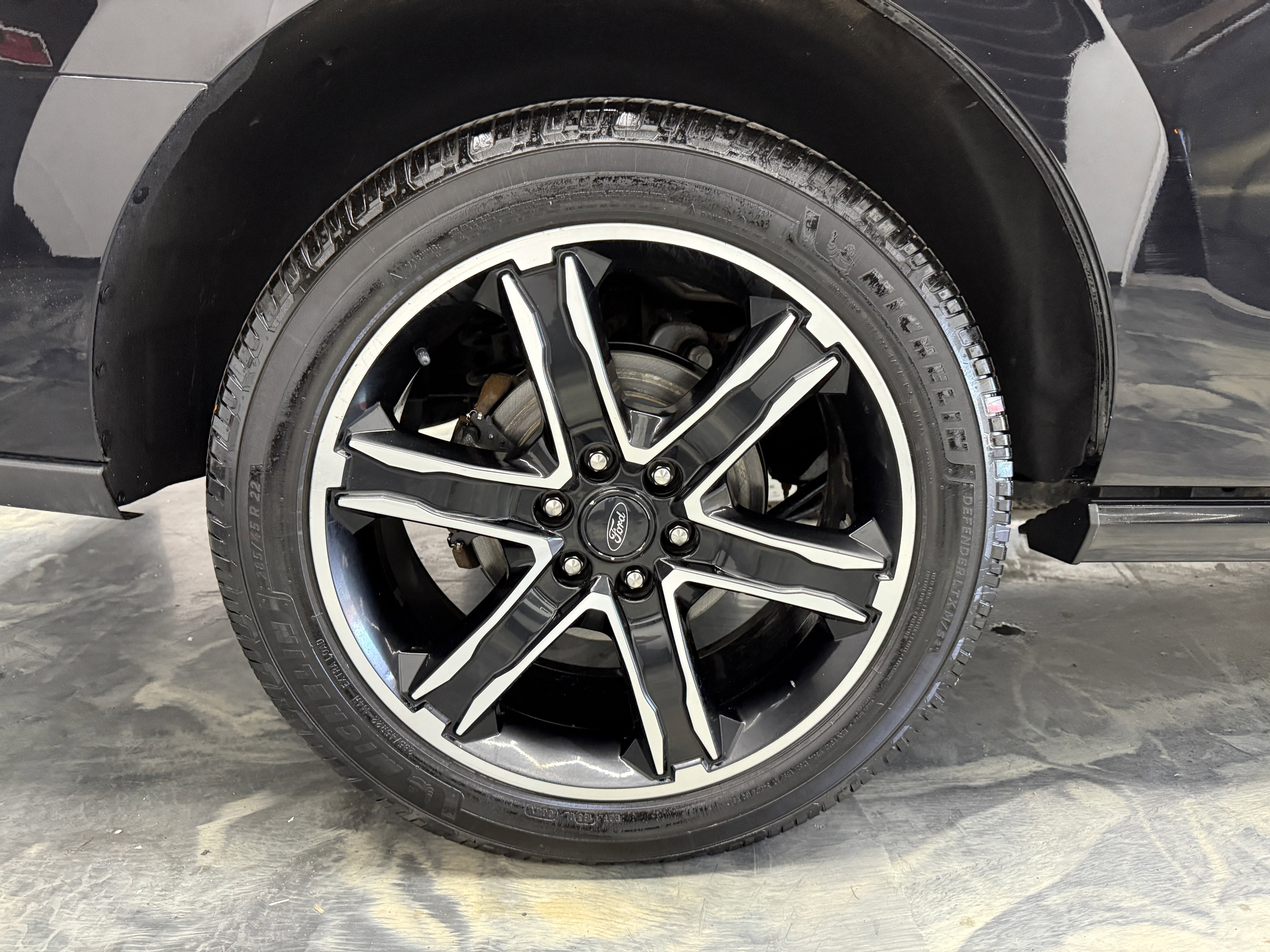 Used 2019 Ford Expedition Limited w/ Equipment Group 303A AWD/4WD image 32