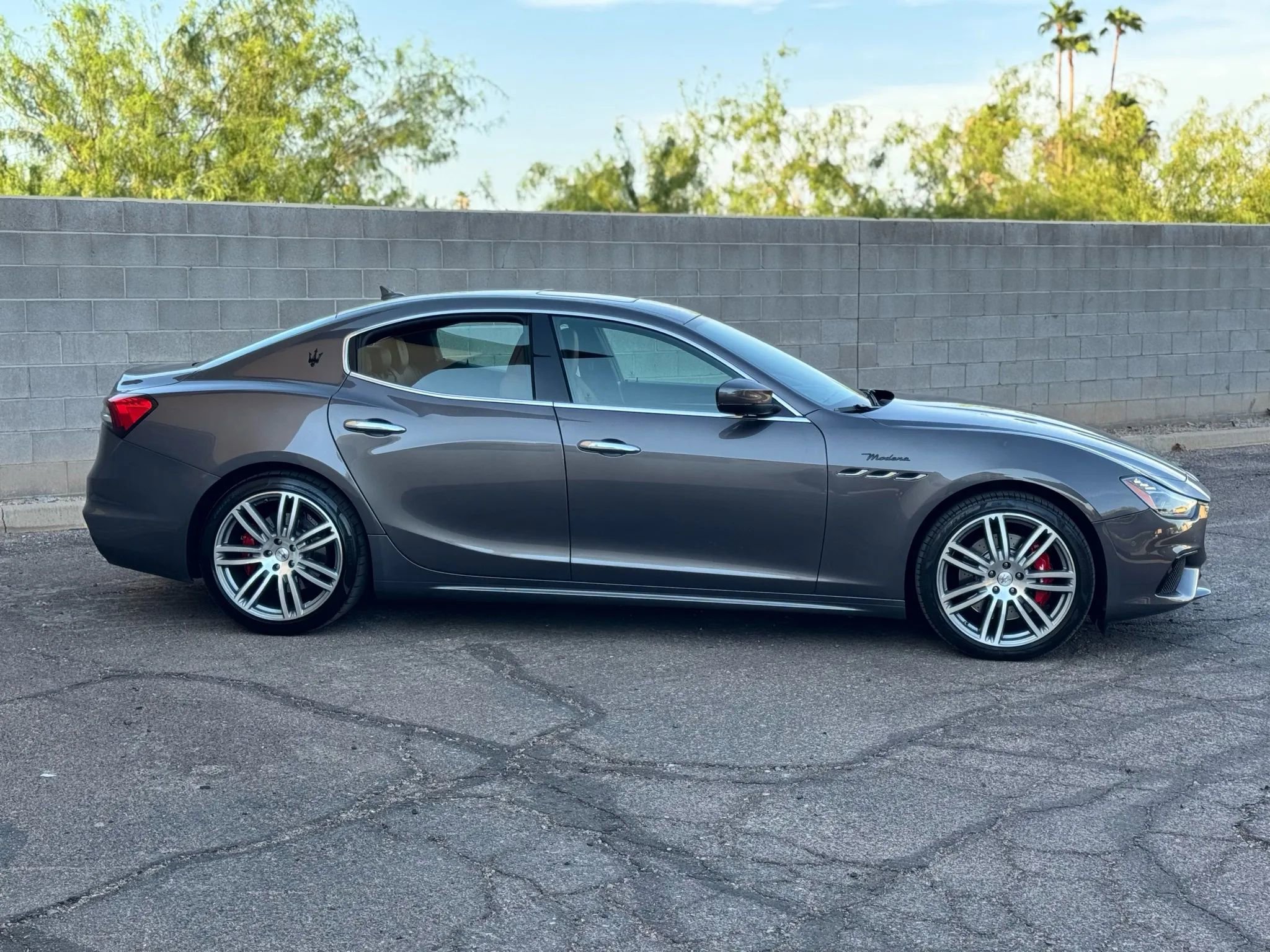 Used 2022 Maserati Ghibli Modena Q4 image 2