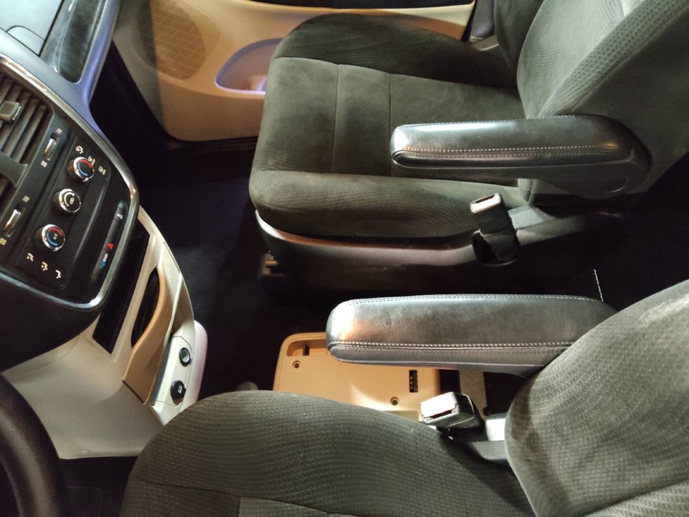 Used 2016 Dodge Grand Caravan American Value Package image 26