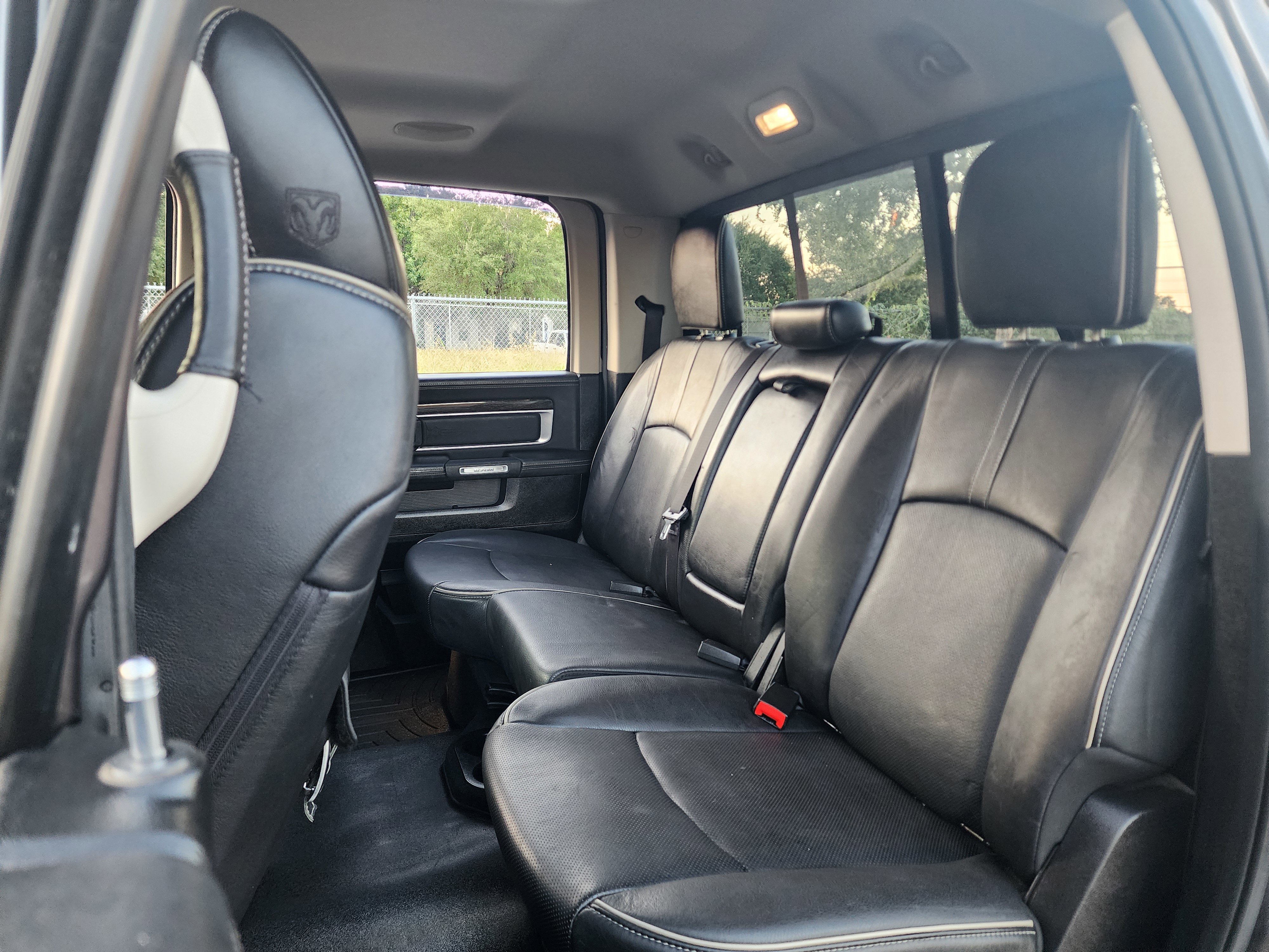 Used 2015 RAM 1500 Limited image 16