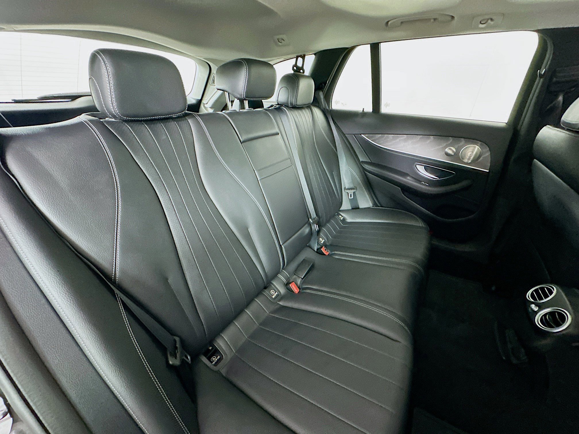 Used 2023 Mercedes-Benz E 450 4MATIC All-Terrain Wagon w/ Premium Package image 29