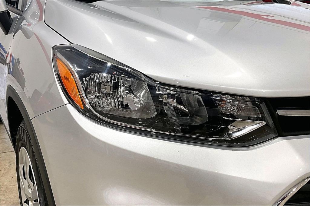 Used 2018 Chevrolet Trax LS FWD image 26