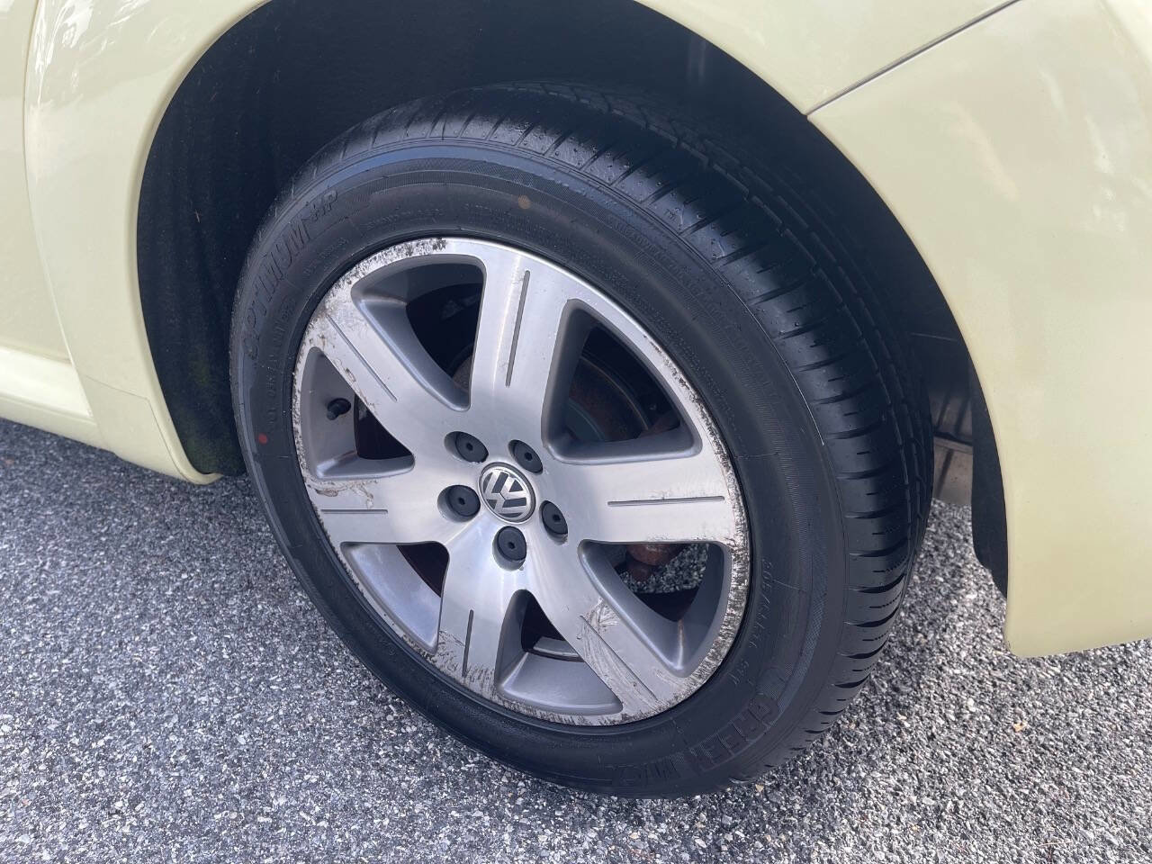 Used 2006 Volkswagen Beetle 2.5 PZEV 2dr Convertible (2.5L image 37