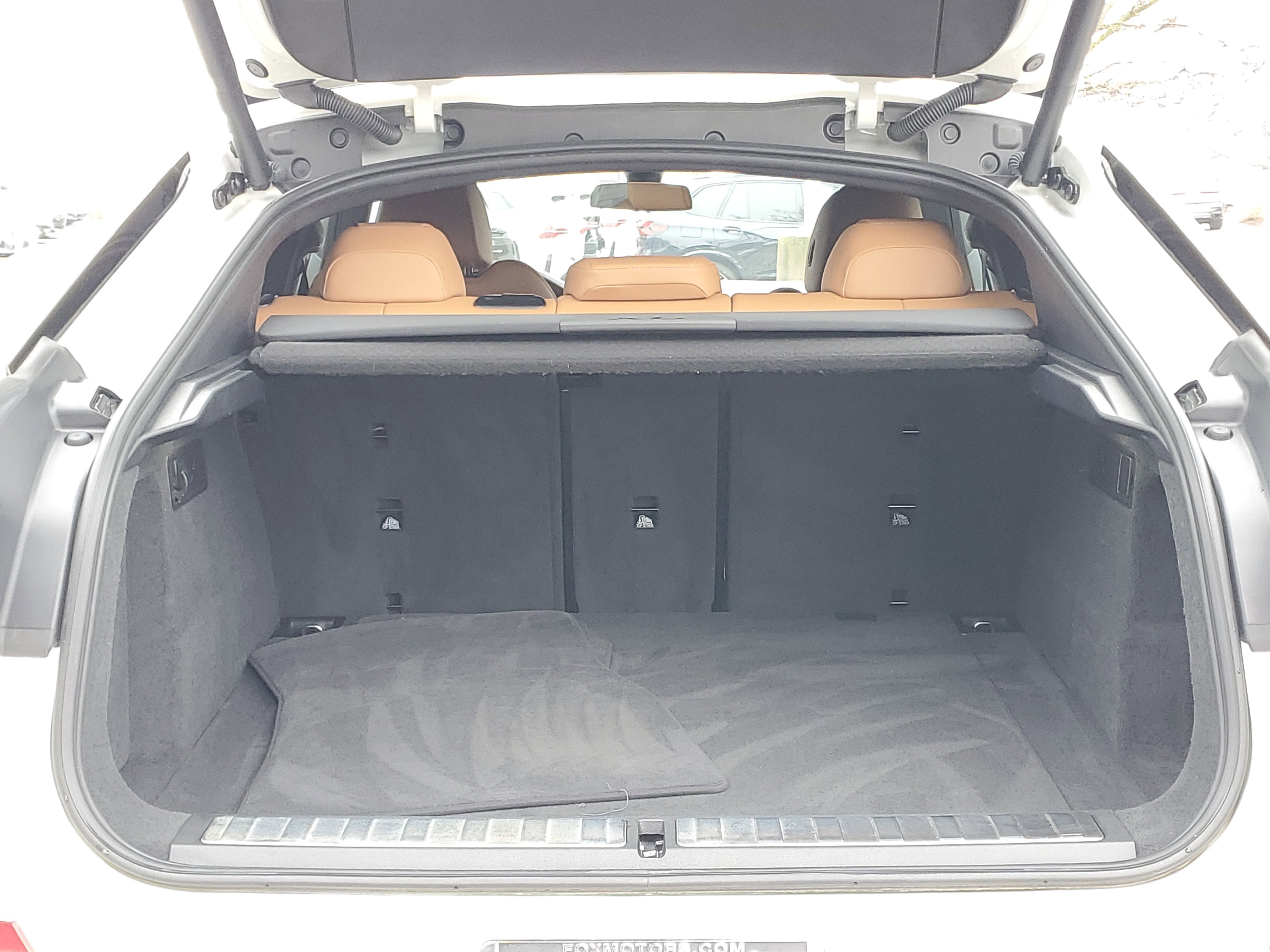 Used 2023 BMW X6 xDrive40i w/ Climate Comfort Package image 26