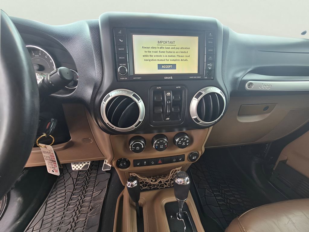 Used 2013 Jeep Wrangler Unlimited Sahara w/ Connectivity Group image 65
