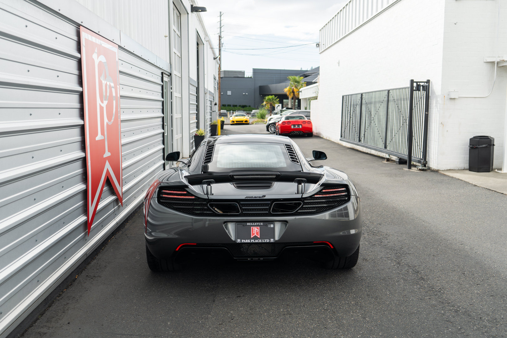 Used 2012 McLaren MP4-12C Coupe RWD image 34